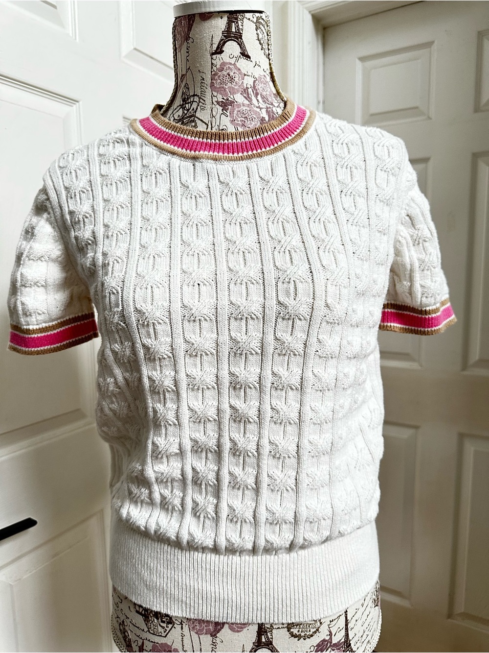 Tommy Hilfiger Women’s Short Sleeve Cable Knit Top with Pink/Brown Trim Size L